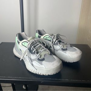 Vans gray sneakers with smart rubber